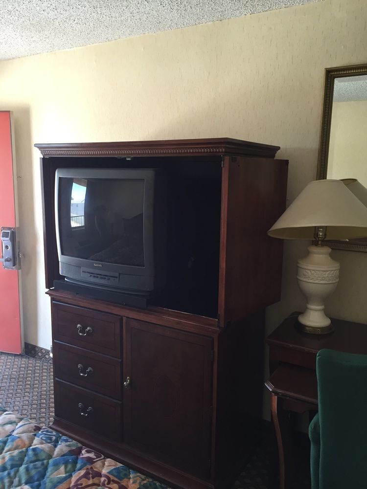 Park Hill Inn And Suites Oklahoma City Exteriör bild